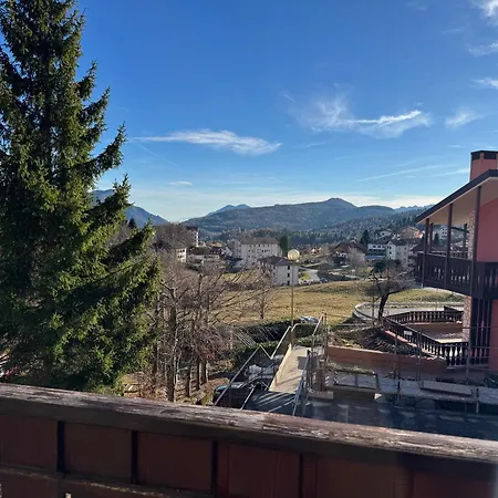 Lägenhet Rifugio Dei Caprioli Tonezza del Cimone